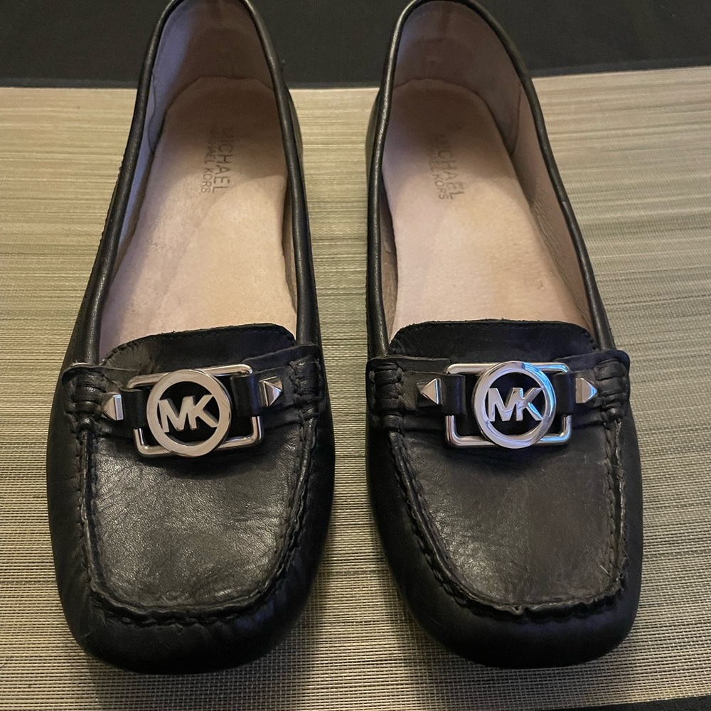 Michael Kors flats size 9